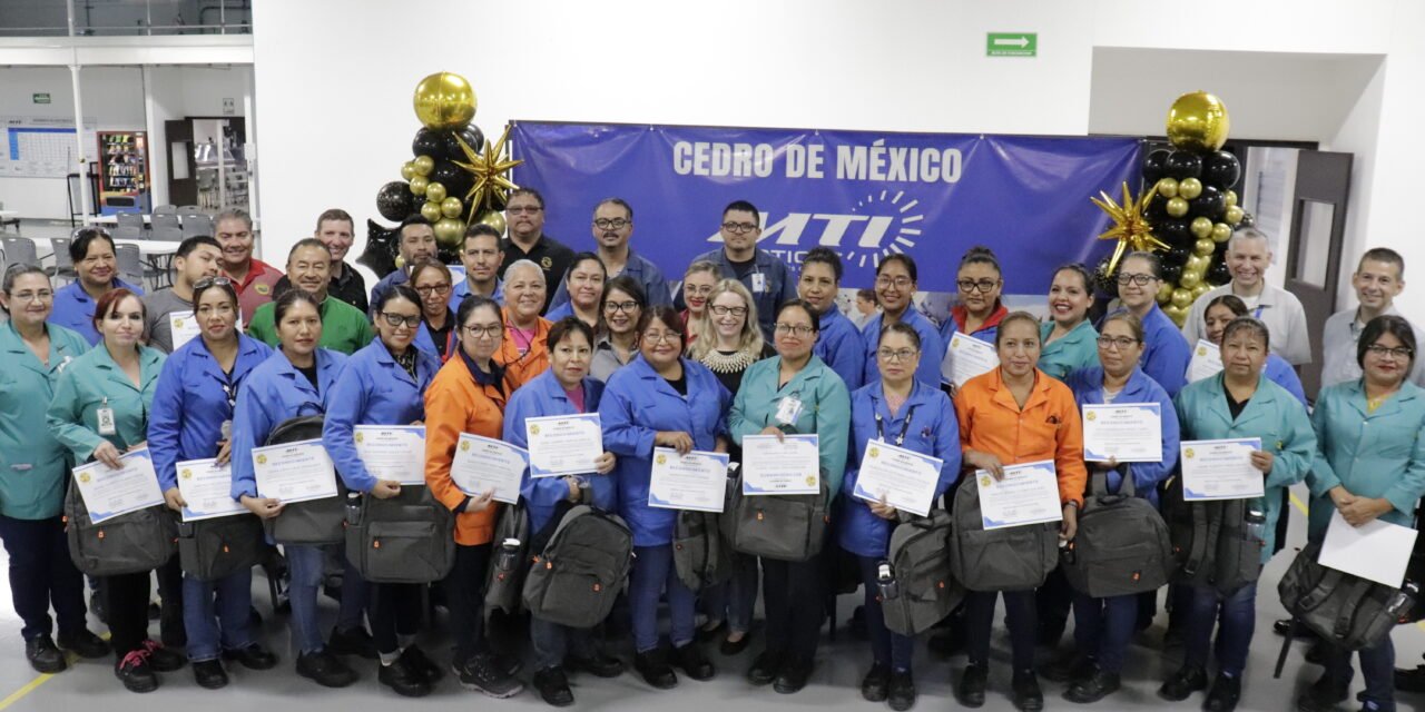 CEDRO ENTREGA BECAS 2024